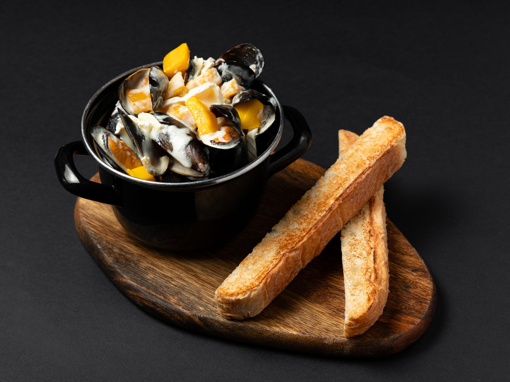 Мидии Манго-бри